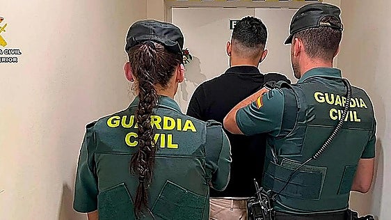 Un montaje con una menor y una falsa denuncia sexual para extorsionar casi 50.000 euros a un amigo