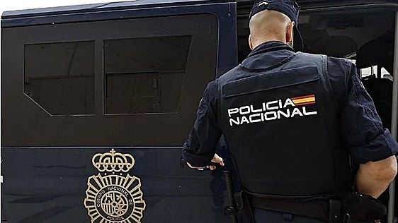 Detenido en Zaragoza por agredir sexualmente a su hija y compartir las imágenes en Internet