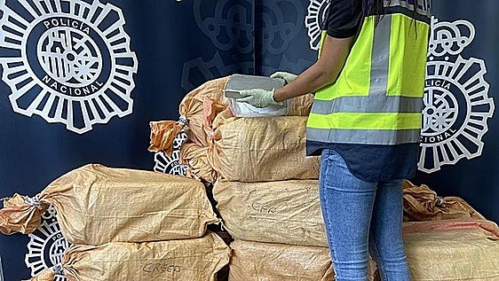 Interceptan en Mérida un vehículo con más de 500 kilos de cocaína en 18 fardos