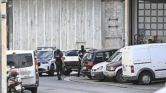La Ertzaintza estrecha el cerco sobre el presunto autor 24 horas después del crimen de Guipúzcoa