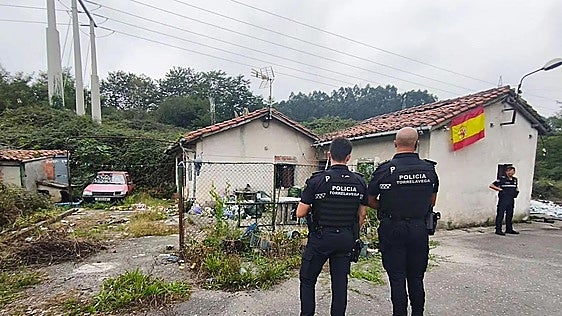 Una pareja oculta varios años el cuerpo de un familiar para cobrar la pensión