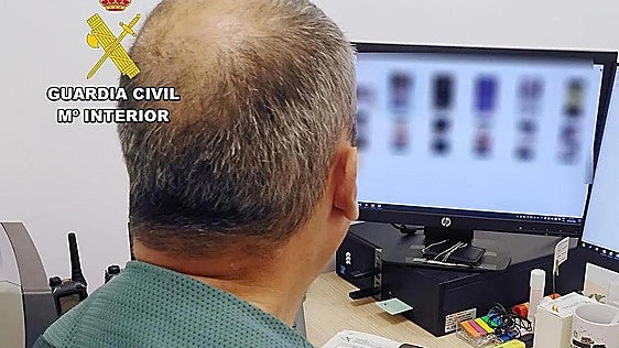Dos investigados por difundir imágenes de índole sexual de una joven de la Región de Murcia
