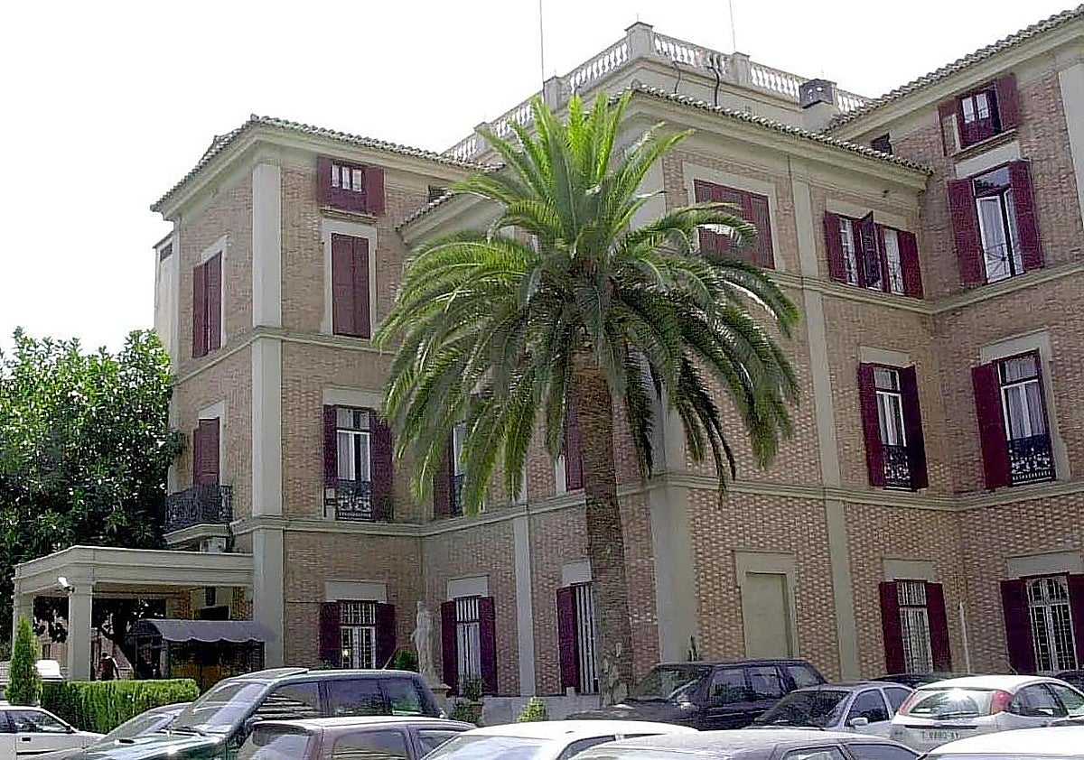 Una madre se fuga del hospital con su bebé tras dar a luz para evitar que se lo quiten los Servicios Sociales
