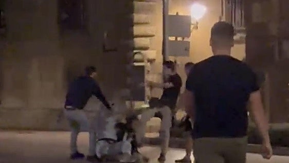 Rubén Rosón, víctima de la brutal agresión ultra en Oviedo: «Seguiremos reivindicando una ciudad libre de fascismo»