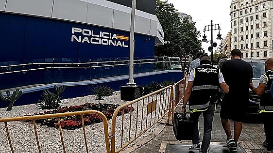 A prisión un pederasta reincidente por compartir fotos sexuales de su bebé y de su hijastra menor