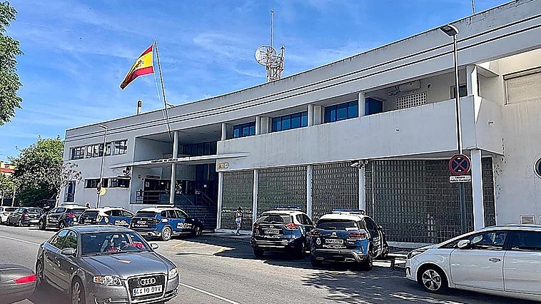 Violento atraco en Marbella: tres encapuchados amordazan, encañonan y golpean a una pareja en su chalé