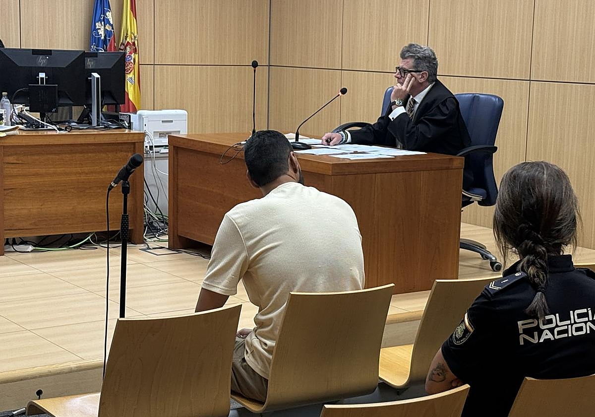 Absuelven de tentativa de homicidio al detenido por asesinar a tiros a un hombre delante de su hijo en Valencia