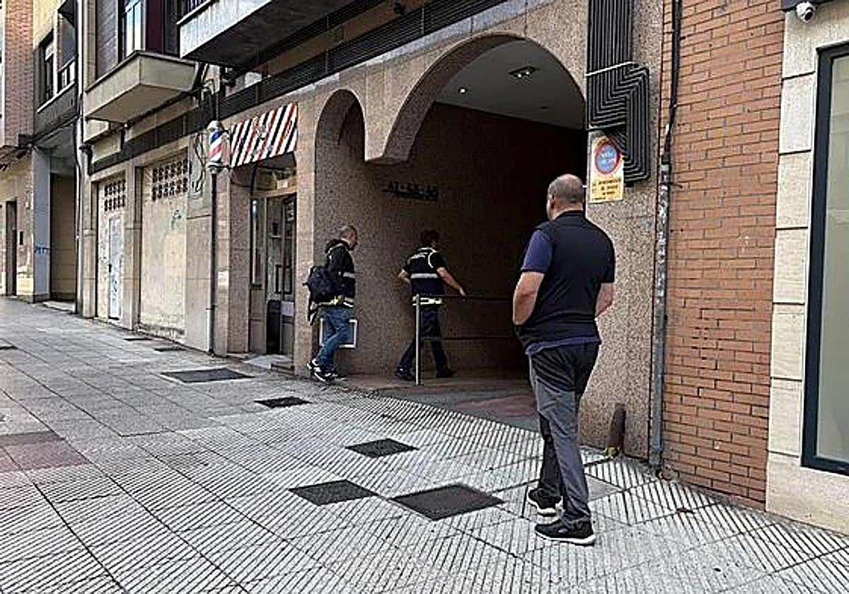 Detenido un hombre que apuñaló a su expareja en Oviedo y después huyó en coche