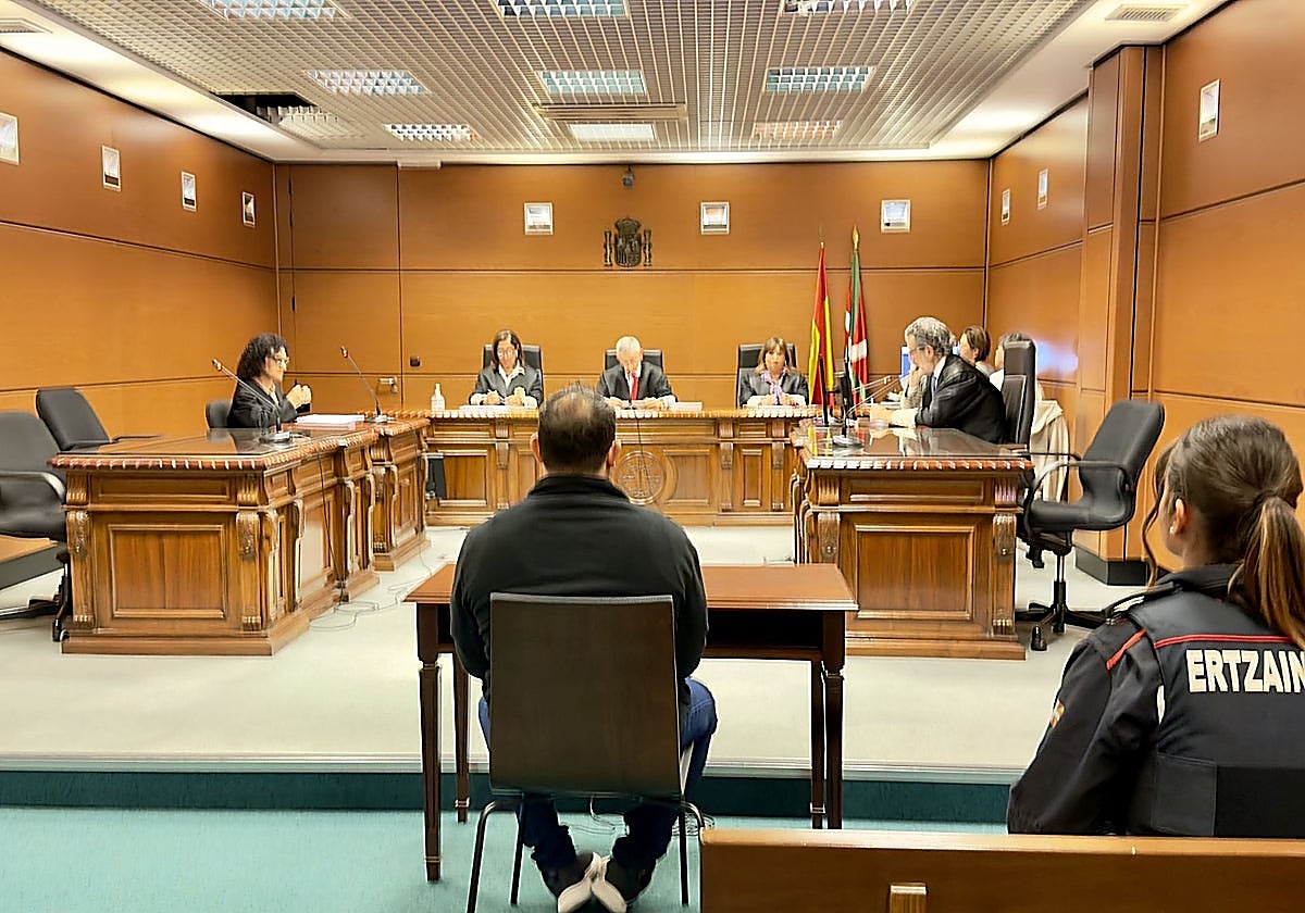 11 años de cárcel a un violador que vuelve a Vitoria al creer que sus ataques sexuales a su hija habían prescrito
