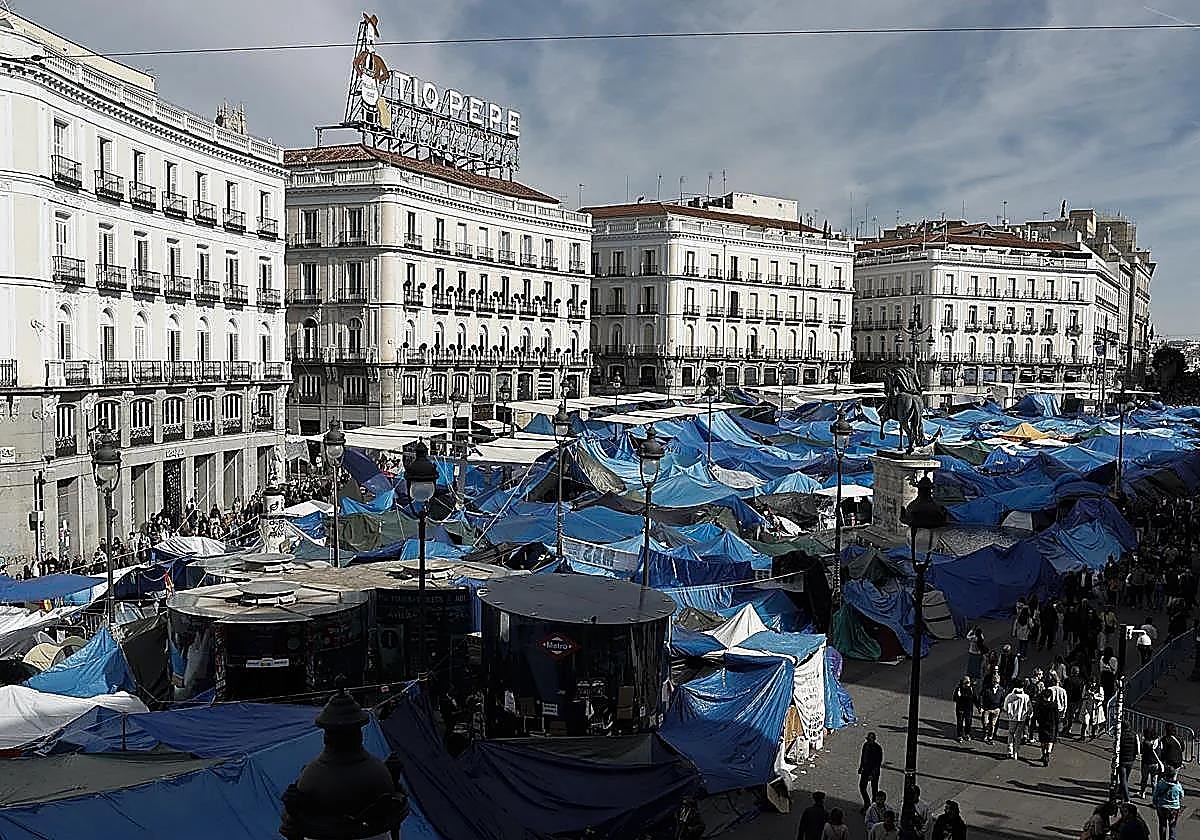 Vista de la acampada de la Puerta de Sol.