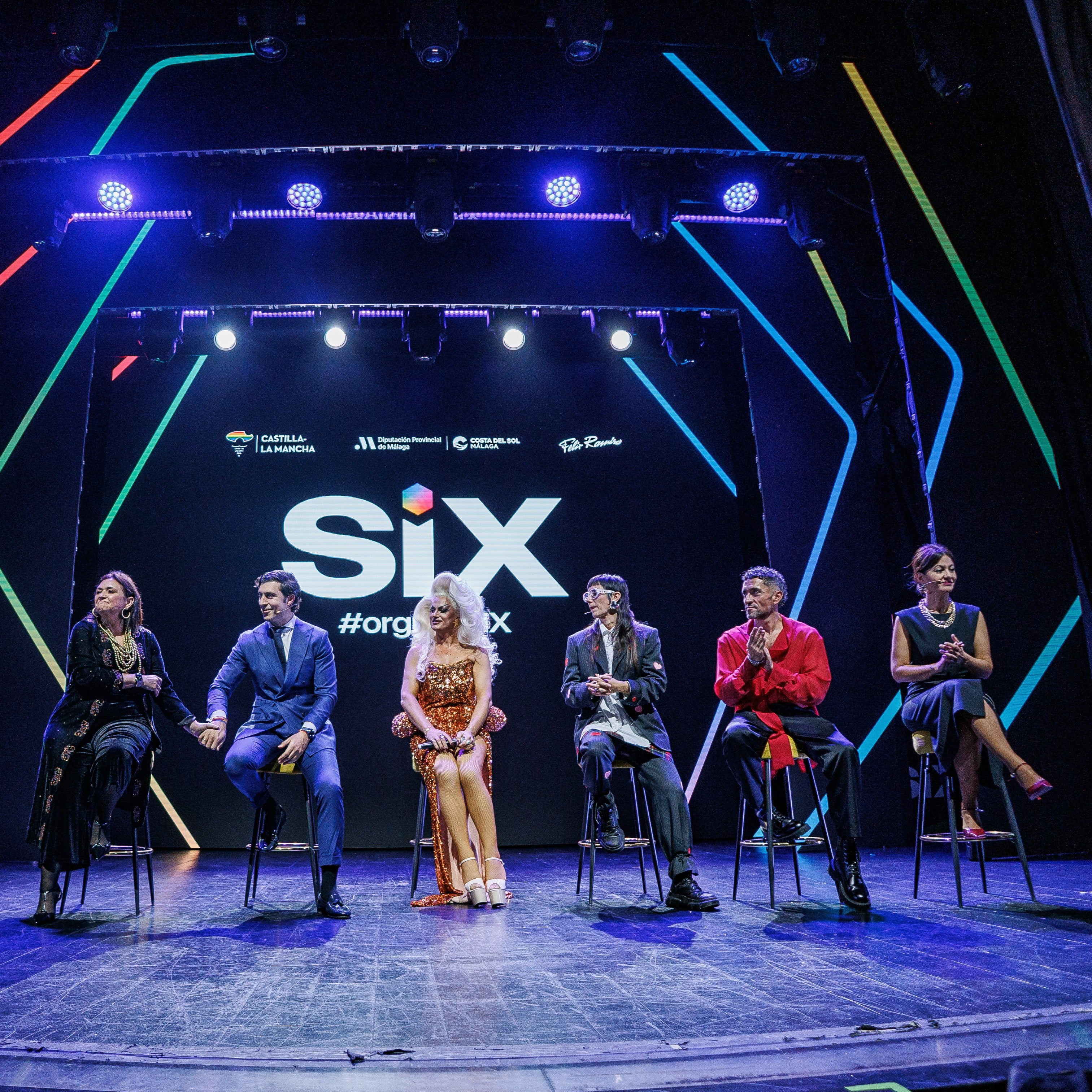 ¿Estuviste en la presentación de SIX? Búscate en las fotos de la gran noche LGTBI