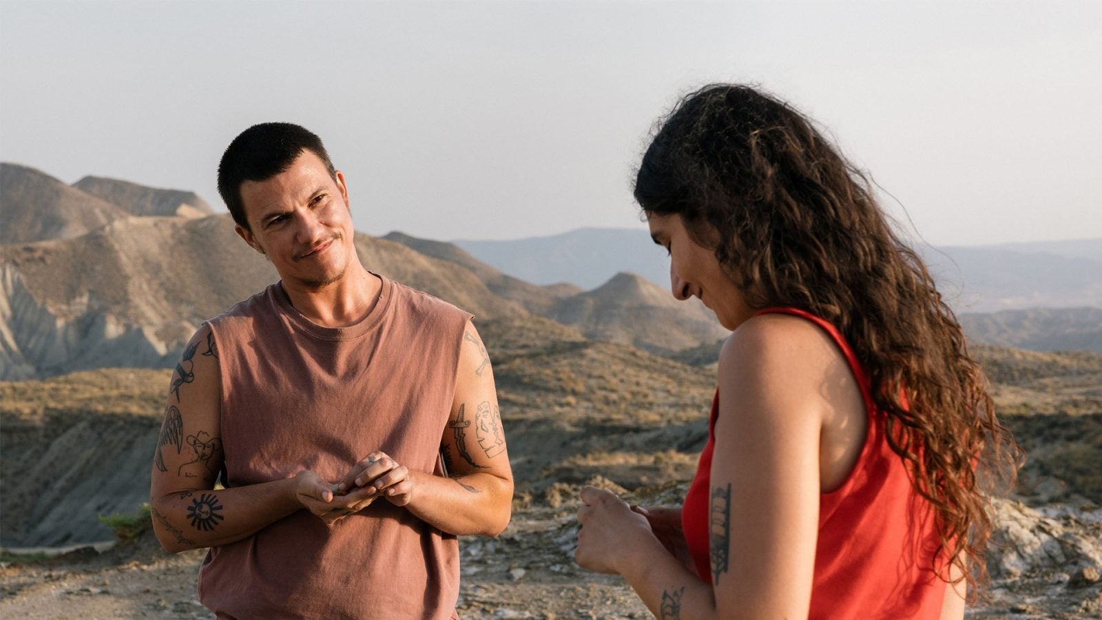 'Iván & Hadoum' triunfa en la Berlinale con el máximo reconocimiento LGTBI