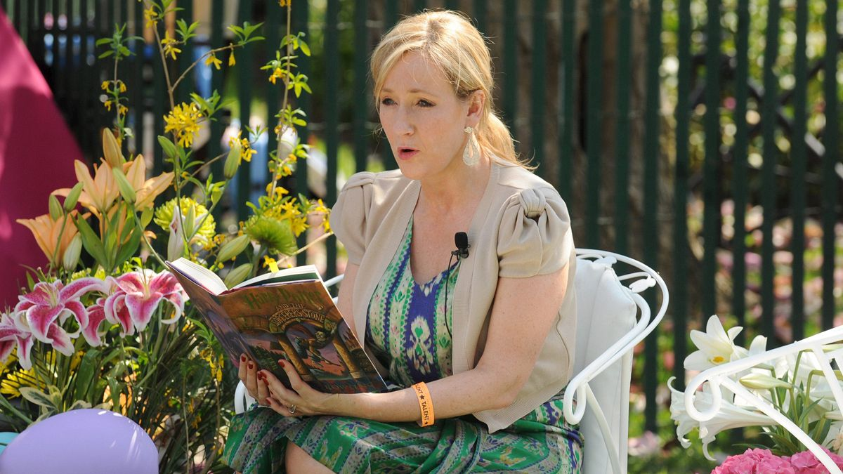 Harry Potter está de vuelta: esto es (casi) todo lo que JK Rowling ha dicho en estos años contra las personas trans
