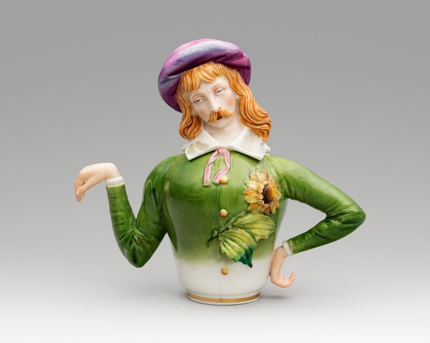 James Hadley, Royal Worcester Porcelain Company, 'Tetera' [Oscar Wilde], 1882, 15.9 x 16.5 x 7.6 cm, Kamm Teapot Foundation