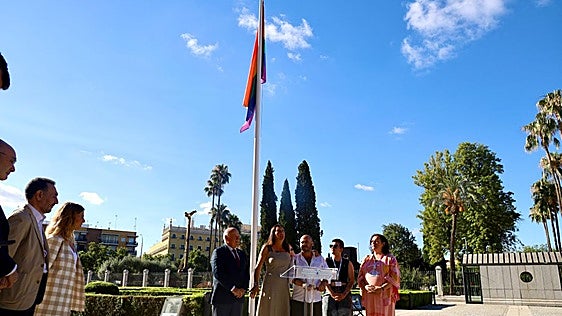 Loles López reivindica una Andalucía «diversa y plural» y llama a defender la libertad, el respeto y la igualdad «los 365 días del año»