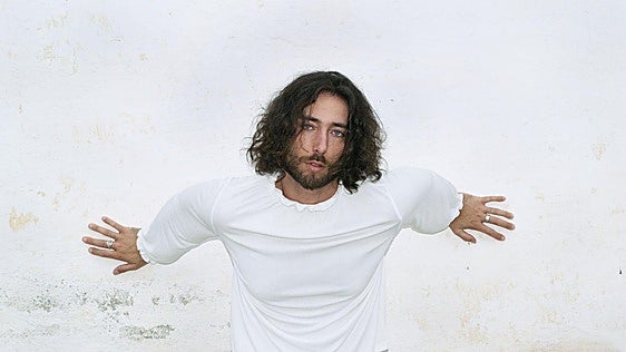 Christian Mira, cantante: «Hay géneros musicales que están más asociados a una determinada orientación sexual»