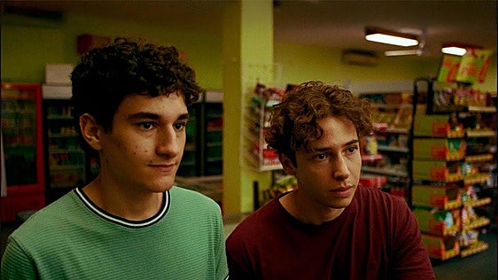 'El bañador', el cortometraje que convierte un verano en el despertar del primer amor