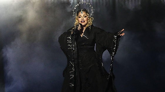 De 'La isla bonita' a 'Medellín': todas las veces que Madonna cantó en español