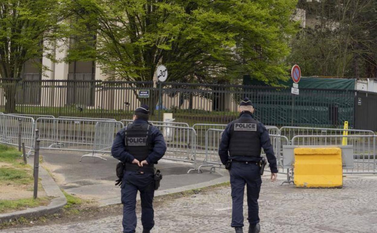 Agentes de la policía francesa.