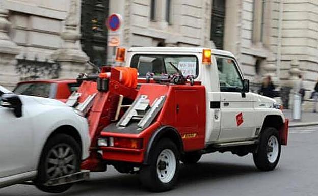 Qué hacer si la grúa se ha llevado mi coche