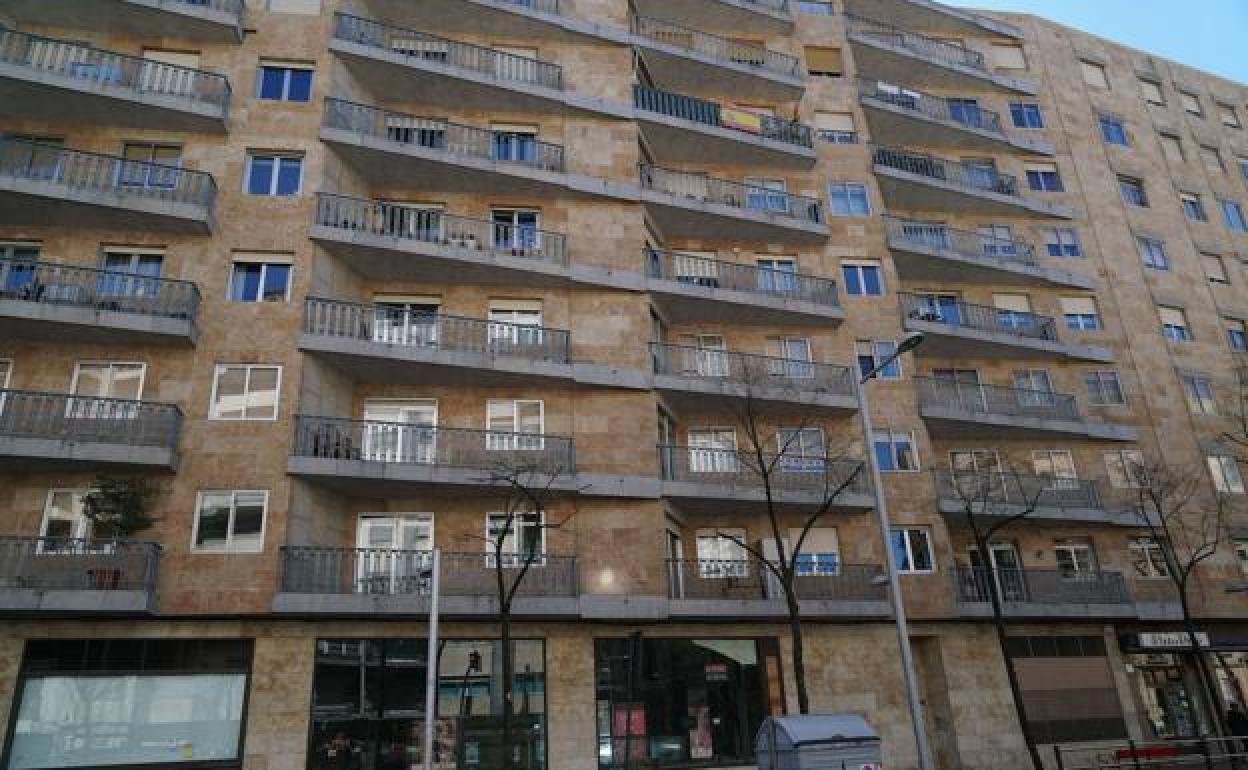 Un bloque de viviendas en la capital salmantina. 