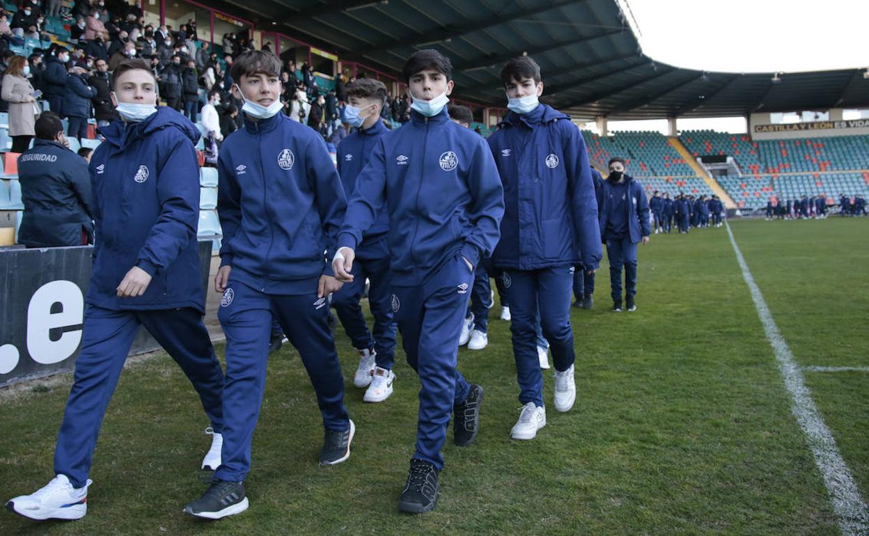 Canteranos del Salamanca UDS en el Helmántico. 