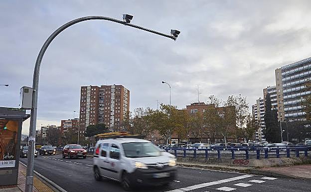 Conductores que pasan por la ZBE de Plaza Elíptica acumulan más de 6.000 euros en multas
