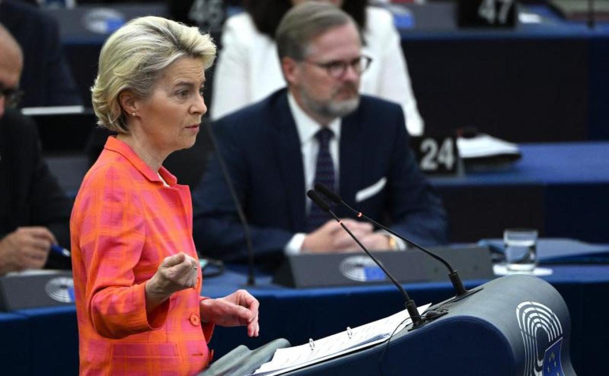 La presidenta de la Comisión Europea, Ursula Von der Leyen, en el Parlamento Europeo en Estrasburgo. 