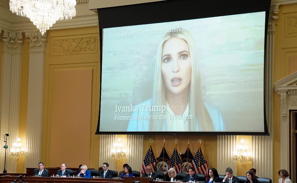 Ivanka Trump declara por videoconferencia ante el comité que invetiga el asalto al Capitolio. 