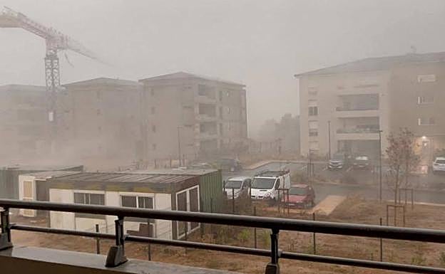 Imagen principal - Tormenta mortal en Córcega: un vendaval con rachas de hasta 224 km/h deja cinco muertos, entre ellos una menor de 13 años