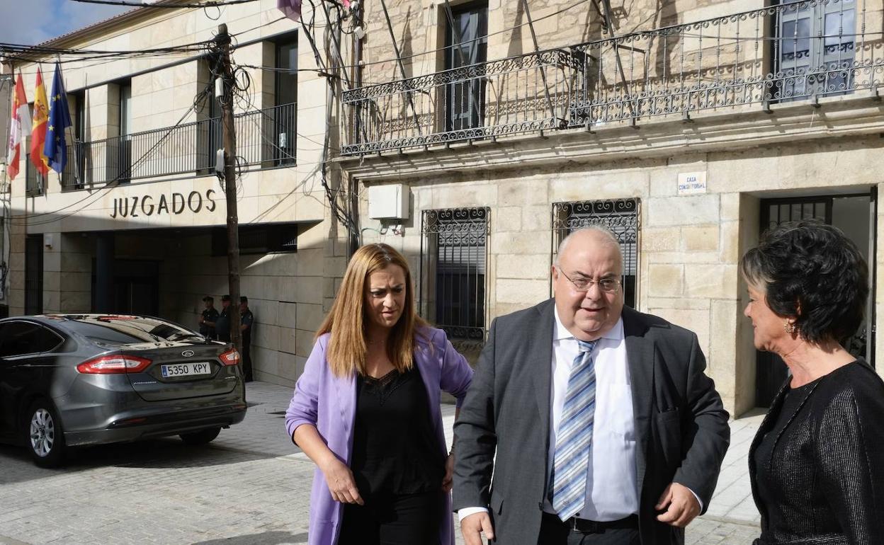 El secretario de Estado de Justicia, Tontxu Rodríguez, inaugura el nuevo edificio. 