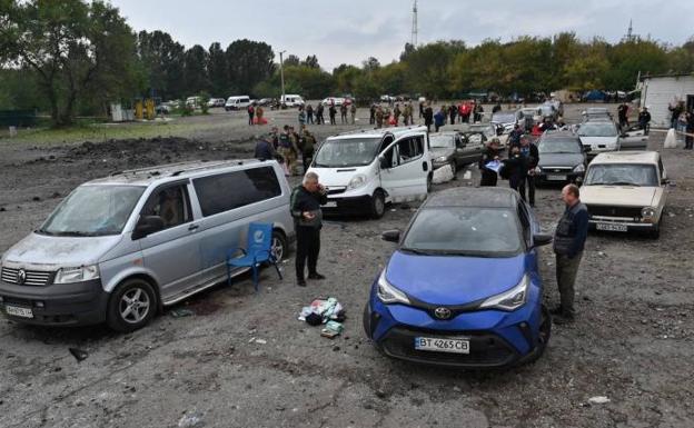 Imagen principal - Rusia desata el horror en Zaporiyia