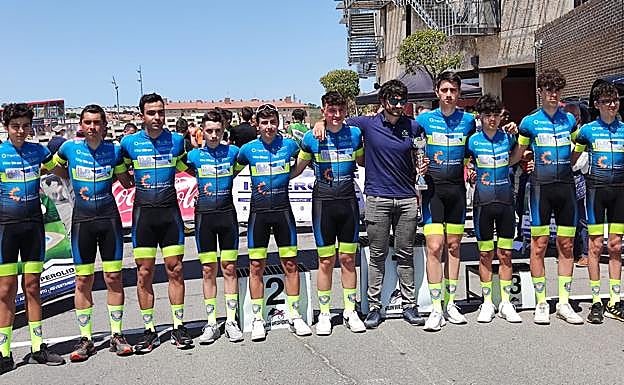 Imagen principal - La Escuela de Ciclismo Salmatina pone el cierre a una gran campaña