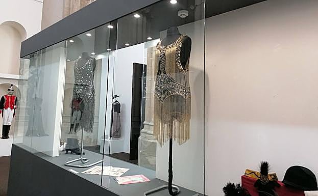 La exposición 'Moda Años 20: liberalización de la mujer'. 