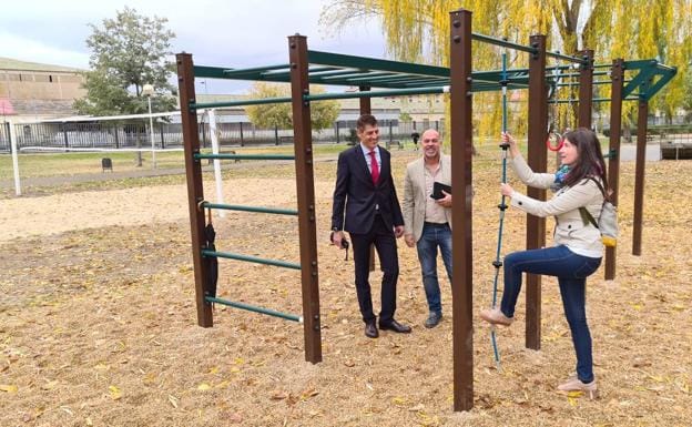 El Ayuntamiento crea nuevos espacios para el ejercicio físico al aire libre en nueve barrios 