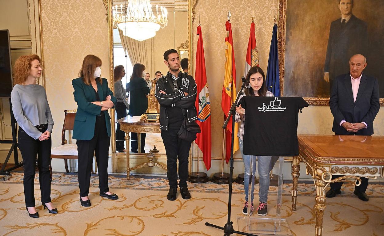 Las concejalas Ana Suárez y María José Fresnadillo reciben a la asociación Salud Mental Salamanca AFEMC. 