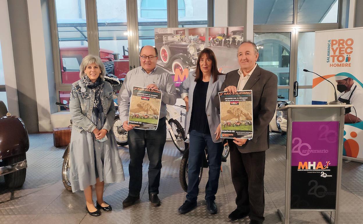 Presentación del tercer Raid Solidario en ciclomotor de Proyecto Hombre. 