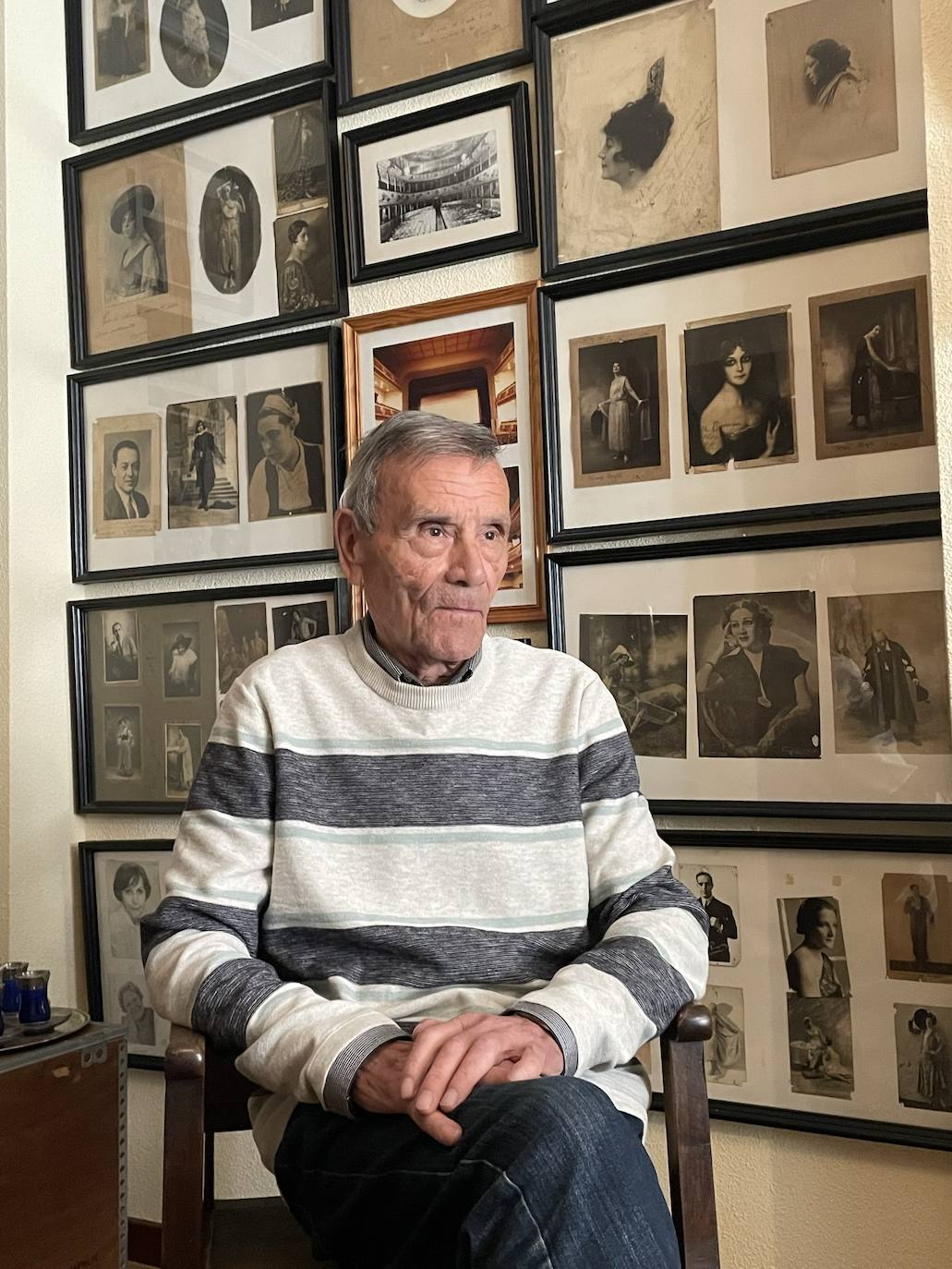 Antonio Hernández, operador de cinematógrafo, en el Liceo de Salamanca. 