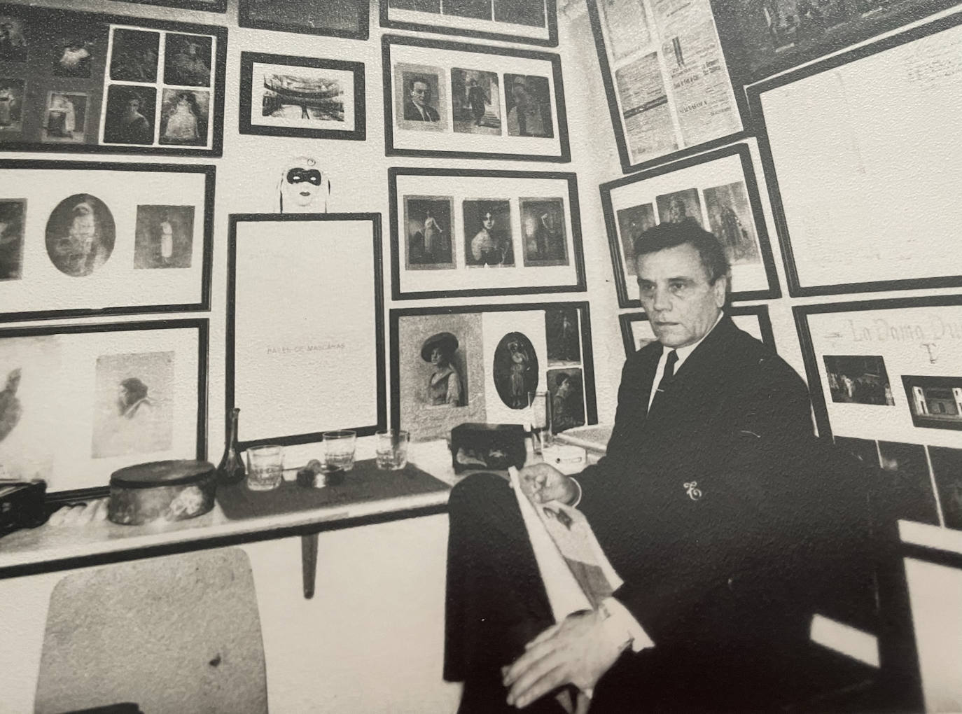 Antonio Hernández, operador de cinematógrafo, en el Liceo de Salamanca. 