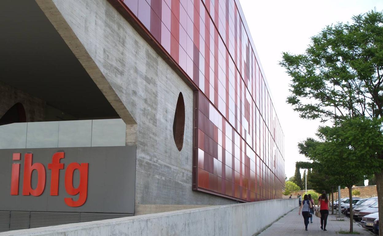 Edificio del Instituto de Biología Funcional y Genómica (IBFG).