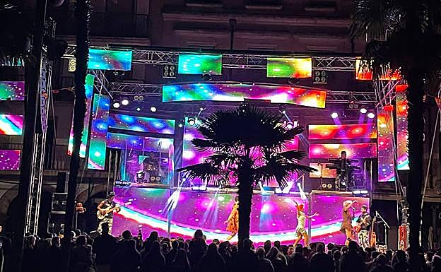 Las verbenas han amenizado las noches de fiesta en Alba de Tormes. 