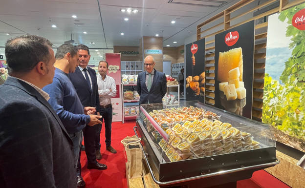 Imagen principal - Lo mejor de la alimentación y la cultura se da cita en la Feria de Salamanca