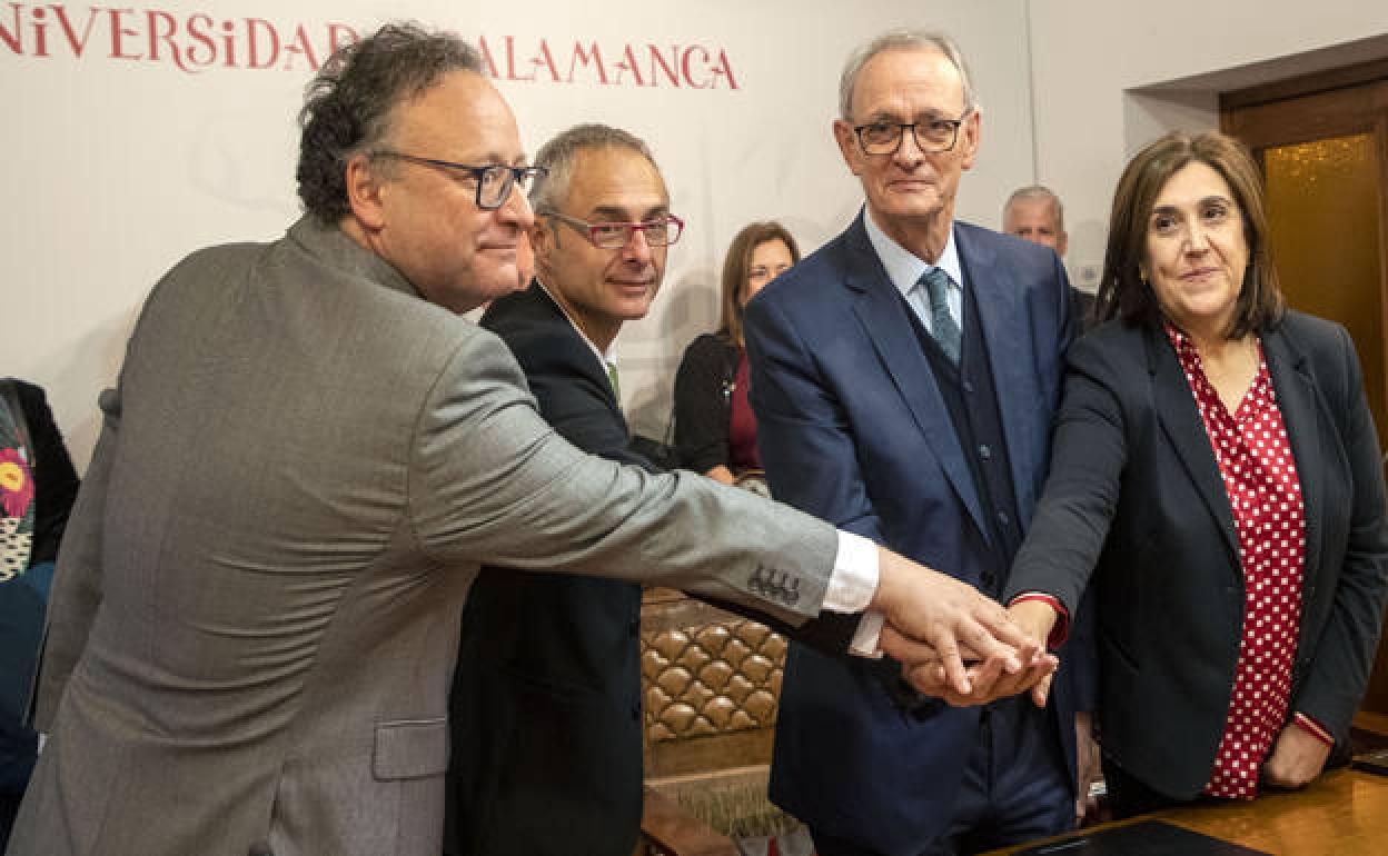 Representantes de los CEAS de España y Portual, la USAL y el Instituto Politécnico de Bragança, tras la firma del covenio. 