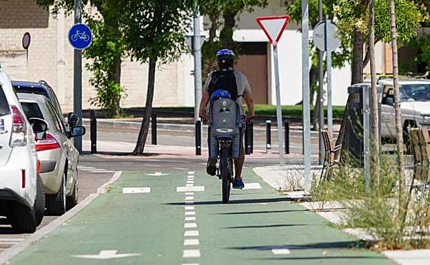 Podemos se opone al nuevo carril bici del paseo de San Vicente