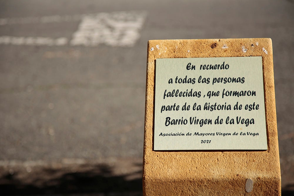 Recuerdo a los pioneros del barrio.