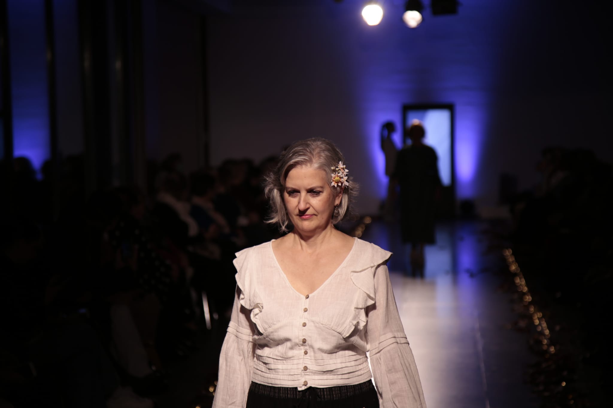 Fotos: Un desfile intergeneracional visibiliza la moda de segunda mano