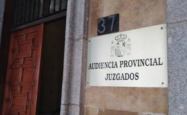 Condenado en Salamanca por abusar y mostrar su pene a las hijas de un matrimonio amigo