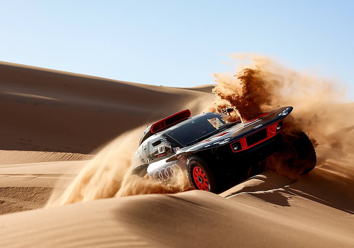Prototipo de competición Audi en el desierto
