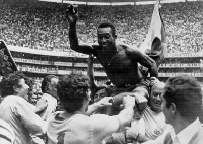 Imagen secundaria 1 - Muere a los 82 años Pelé, el futbolista perfecto