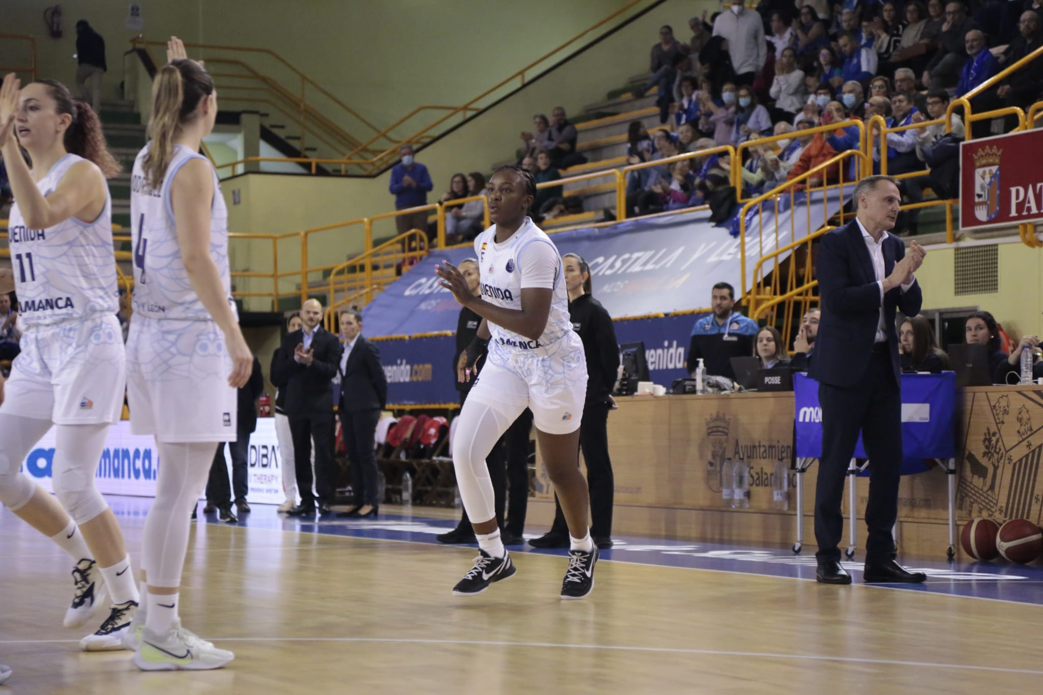 Fotos: Partido de Euroliga entre Avenida y DVTK